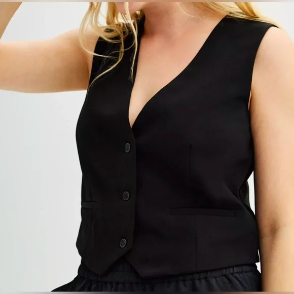Chic Women’s Black Vest Lined, Size Large, NWT, Three Buttons in Front - Picture 4 of 8